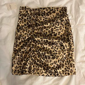 Free People - silky cheetah skirt 🐆 NWT